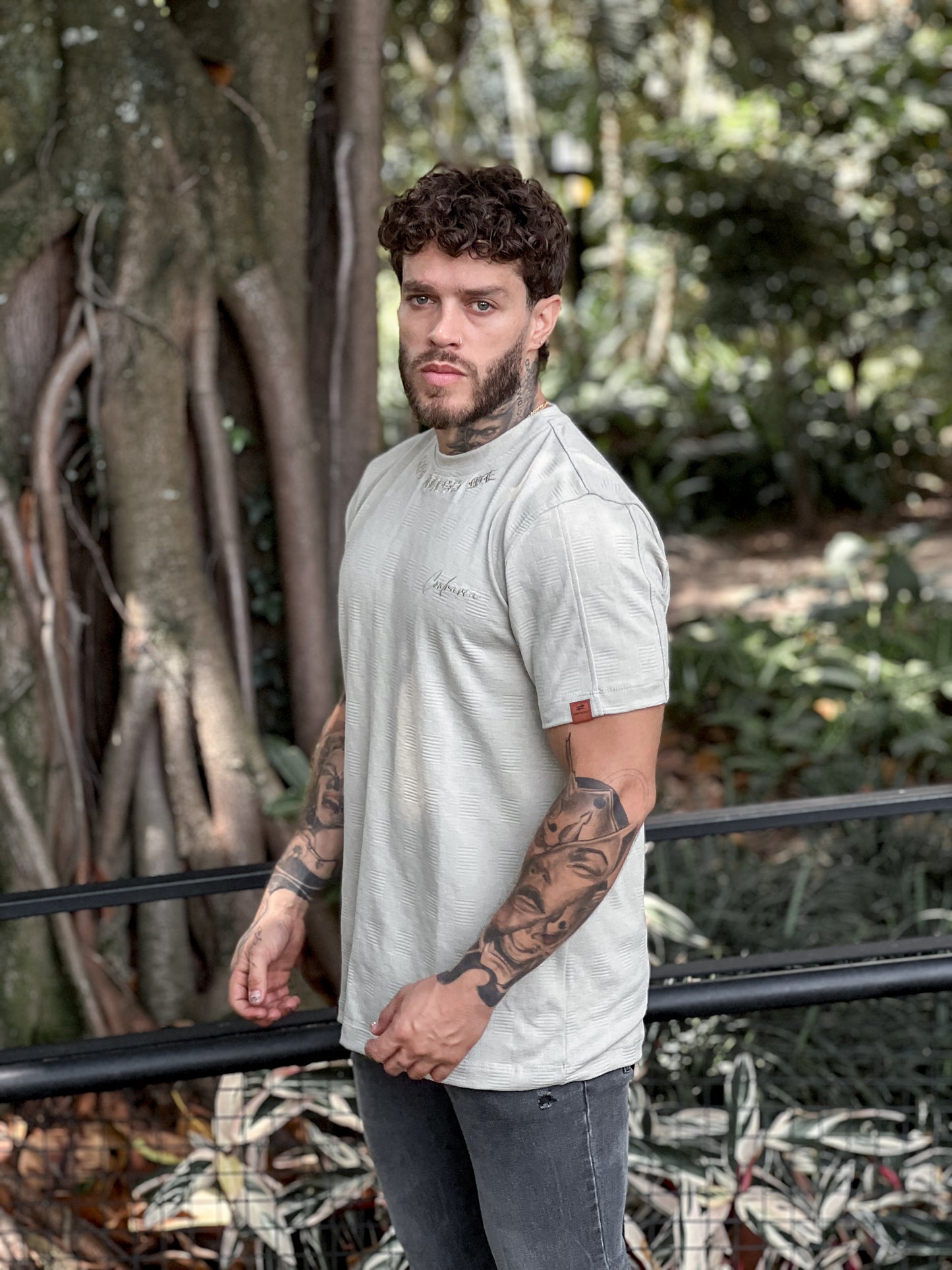 REF 103 311 CAMISETA TEXTURIZADA EN JACQUARD REGULAR FIT