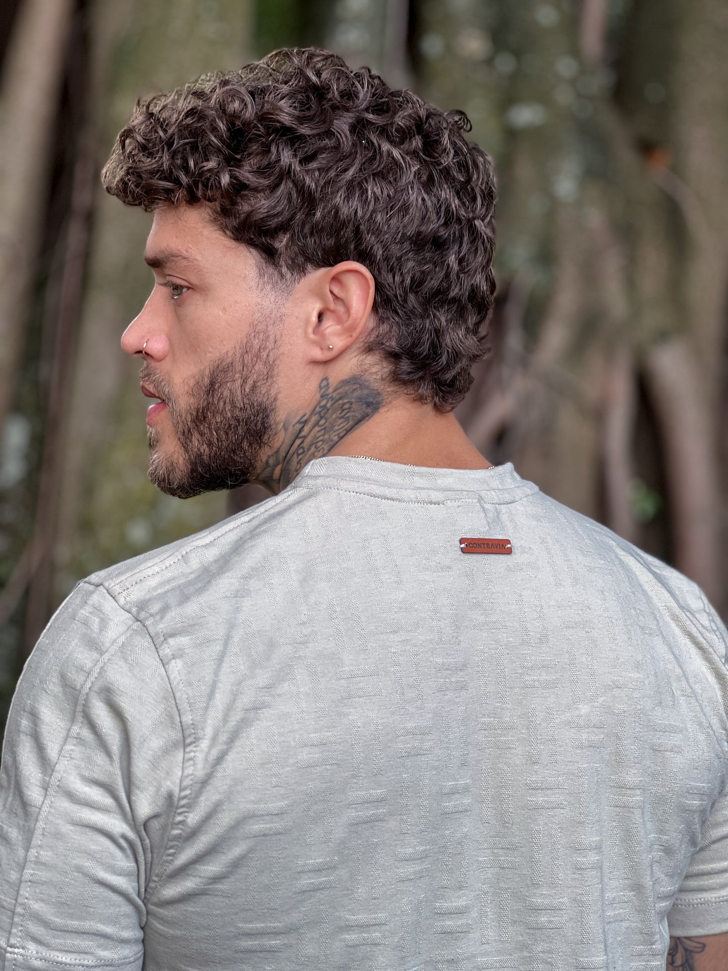 REF 103 308 CAMISETA TEXTURIZADA EN JACQUARD REGULAR FIT