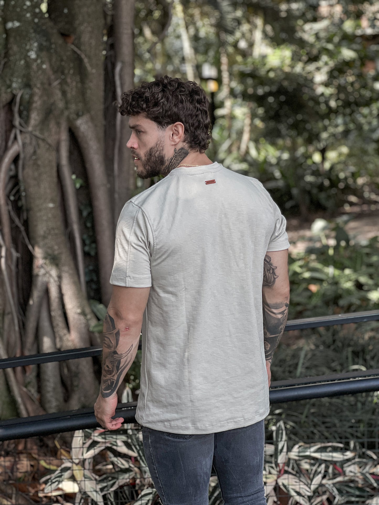 REF 103 311 CAMISETA TEXTURIZADA EN JACQUARD REGULAR FIT