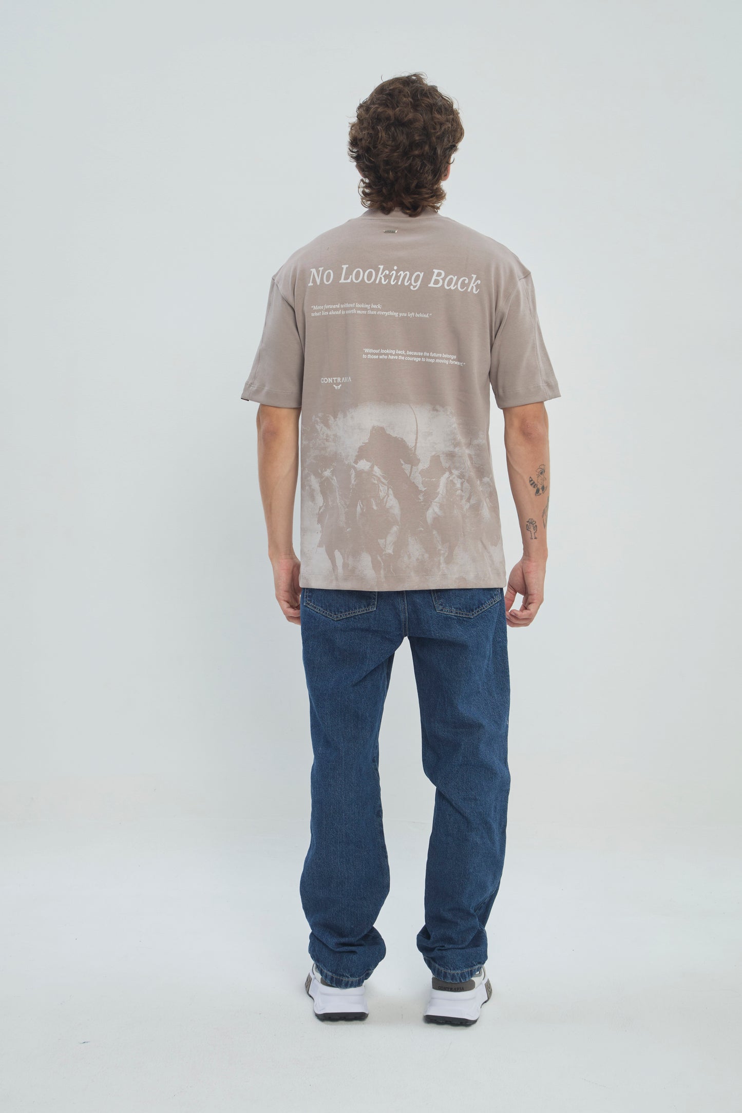 Camiseta Oversize Hombre Algodón Premium 360G con Estampado Serigrafía Caballería