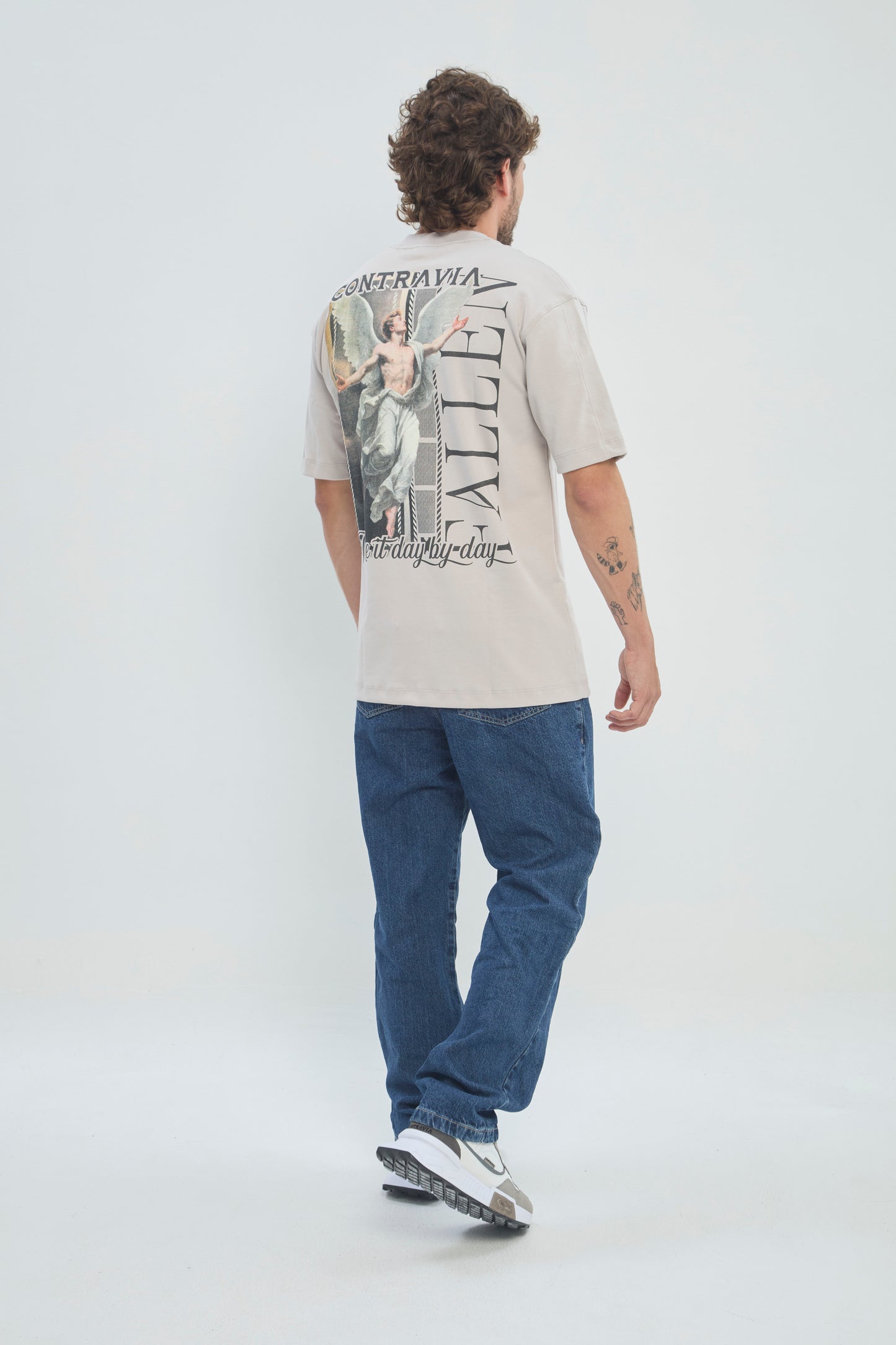 Camiseta Semi Oversize Hombre 250G Alto Gramaje Premium con Estampado Ángel