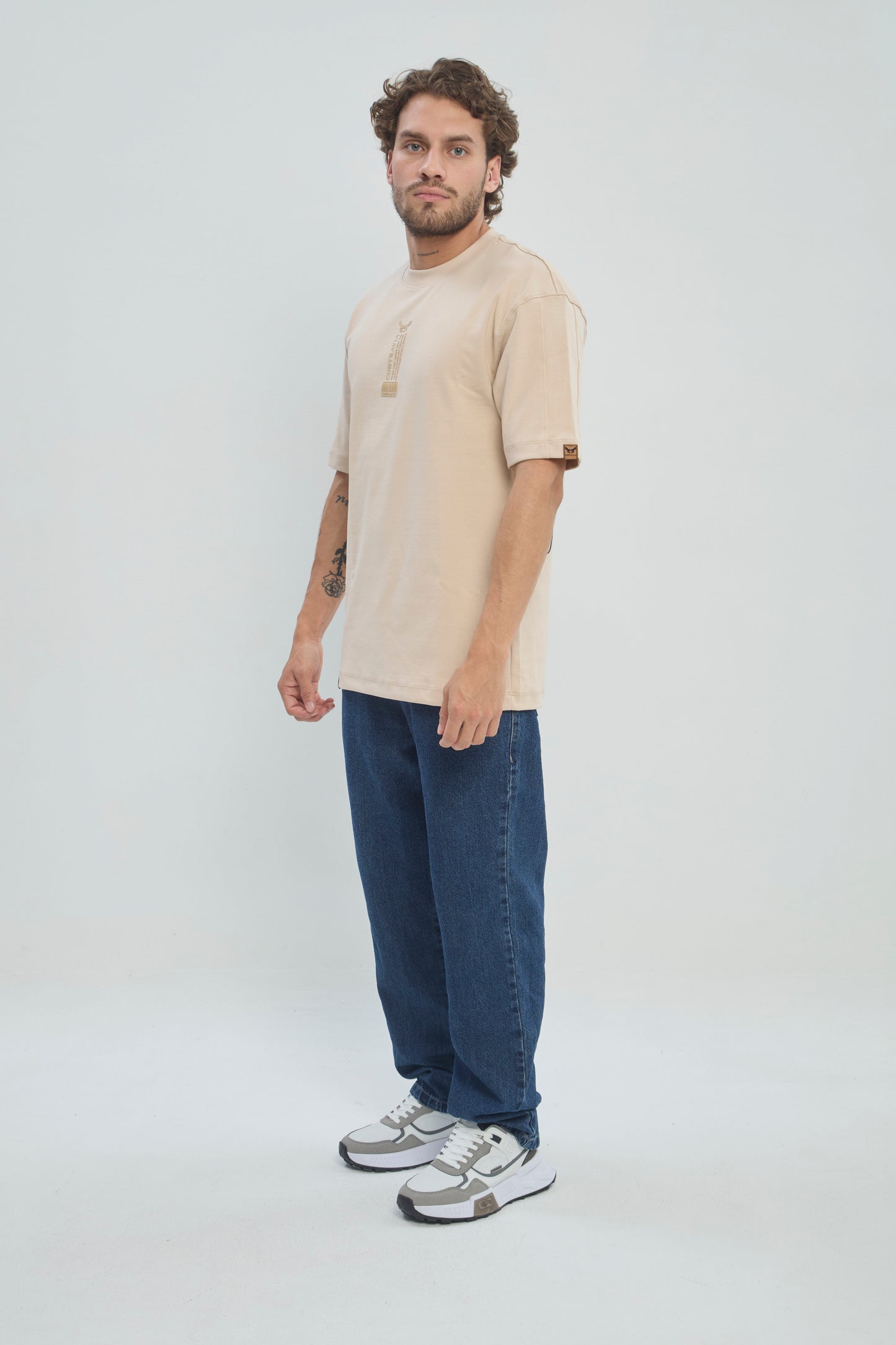 Camiseta Semi Oversize Hombre 250G Alto Gramaje Premium con Estampado Ángel