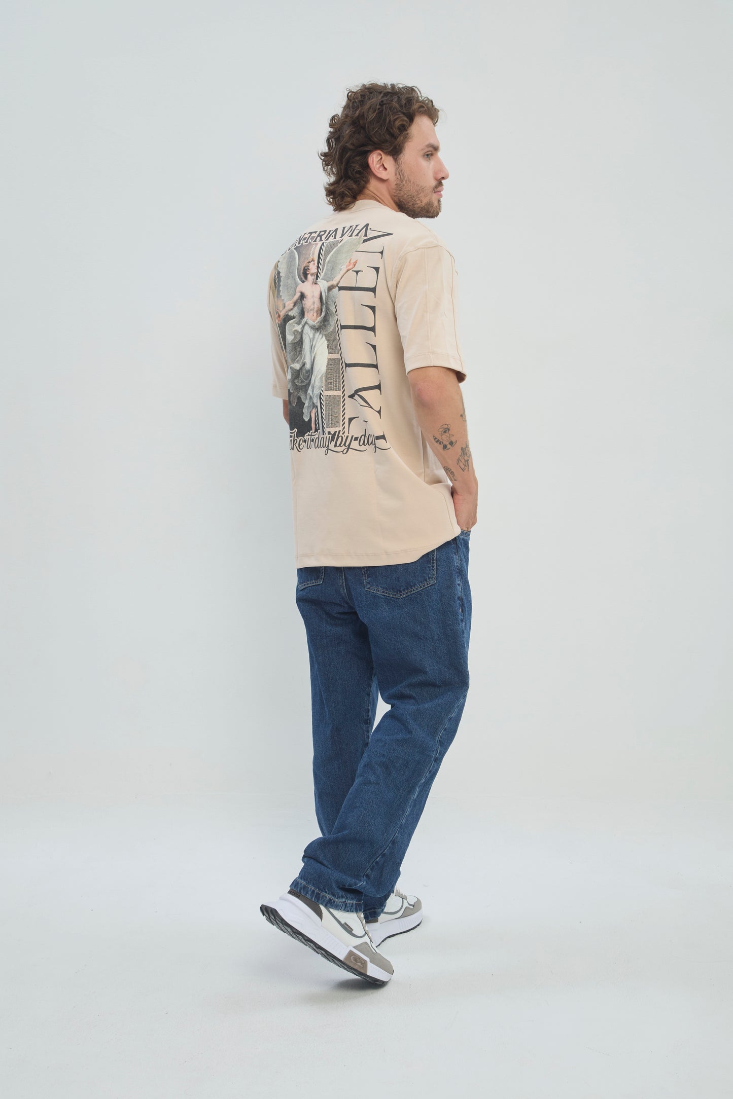 Camiseta Semi Oversize Hombre 250G Alto Gramaje Premium con Estampado Ángel