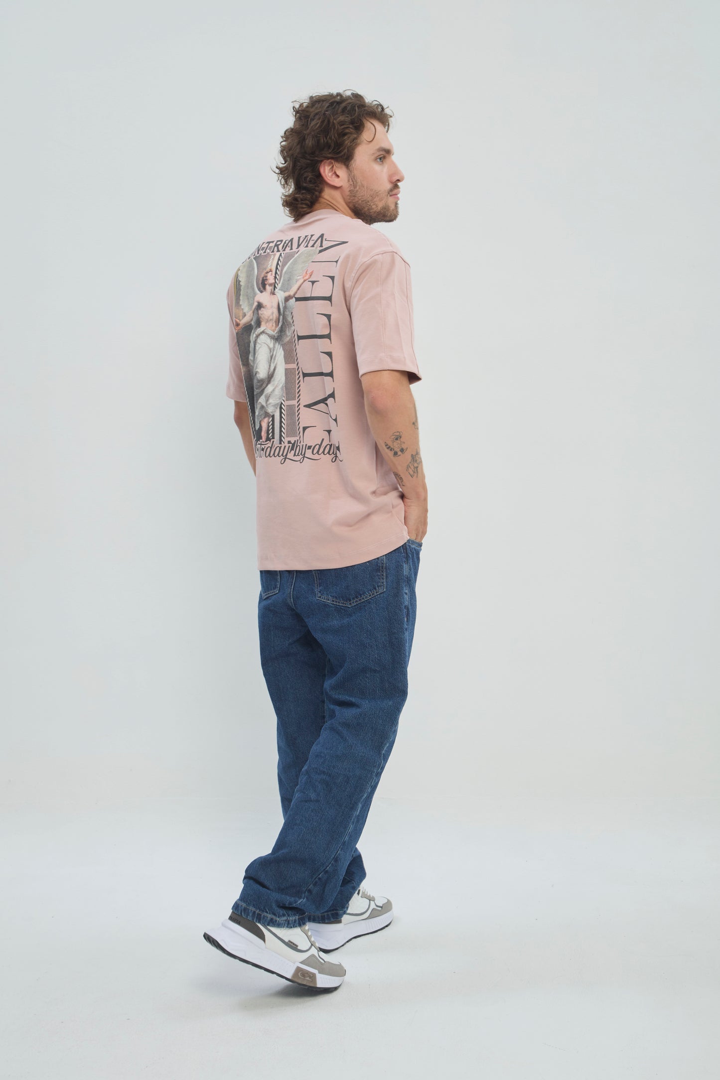 Camiseta Semi Oversize Hombre 250G Alto Gramaje Premium con Estampado Ángel
