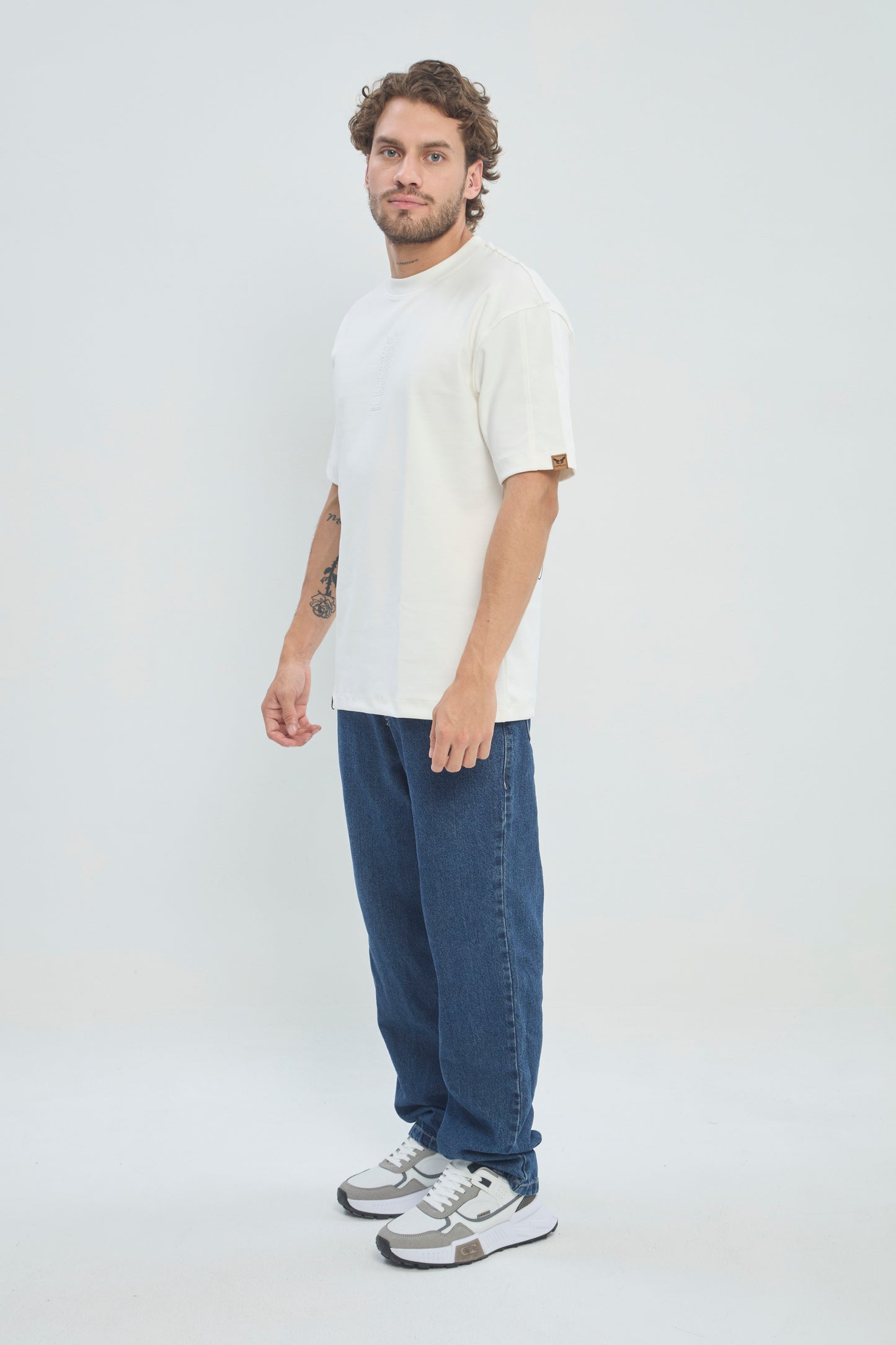 Camiseta Semi Oversize Hombre 250G Alto Gramaje Premium con Estampado Ángel