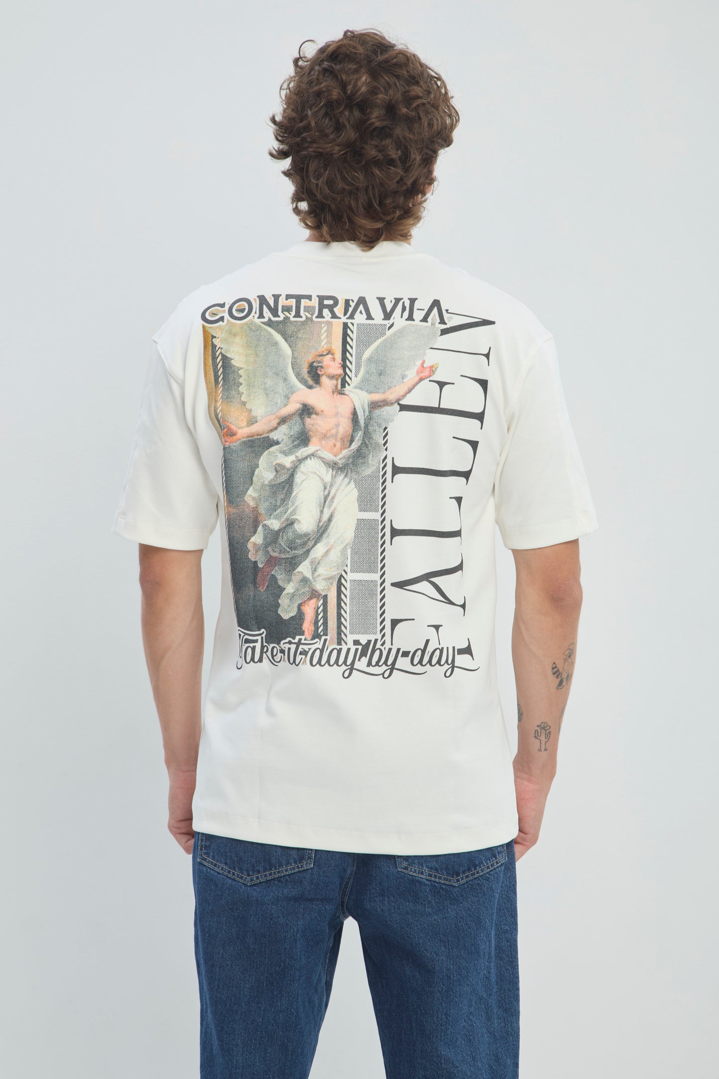 Camiseta Semi Oversize Hombre 250G Alto Gramaje Premium con Estampado Ángel