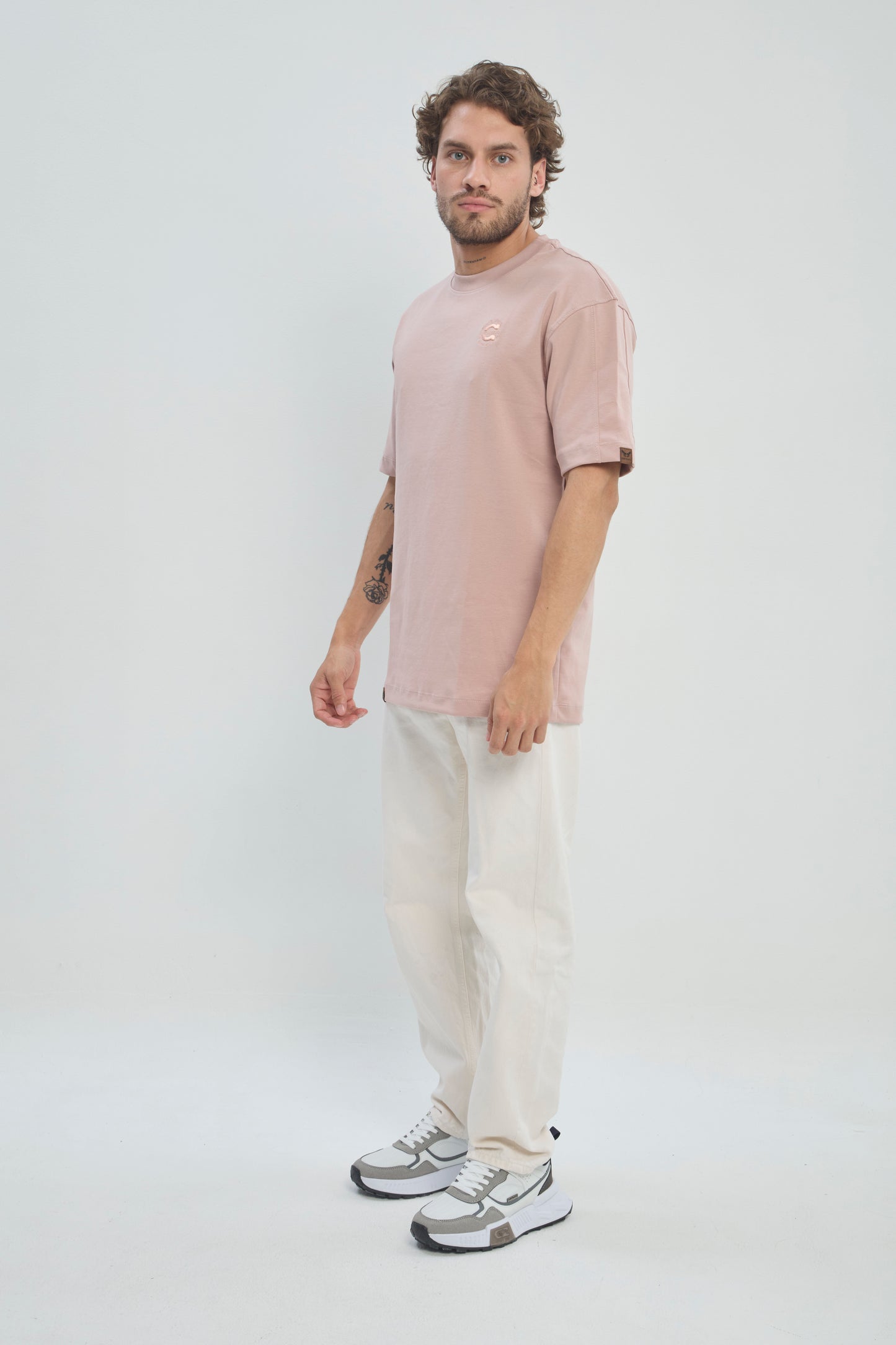 Camiseta Semi Oversize Hombre 250G Alto Gramaje con Bordado Tono a Tono Premium - REF: 970304