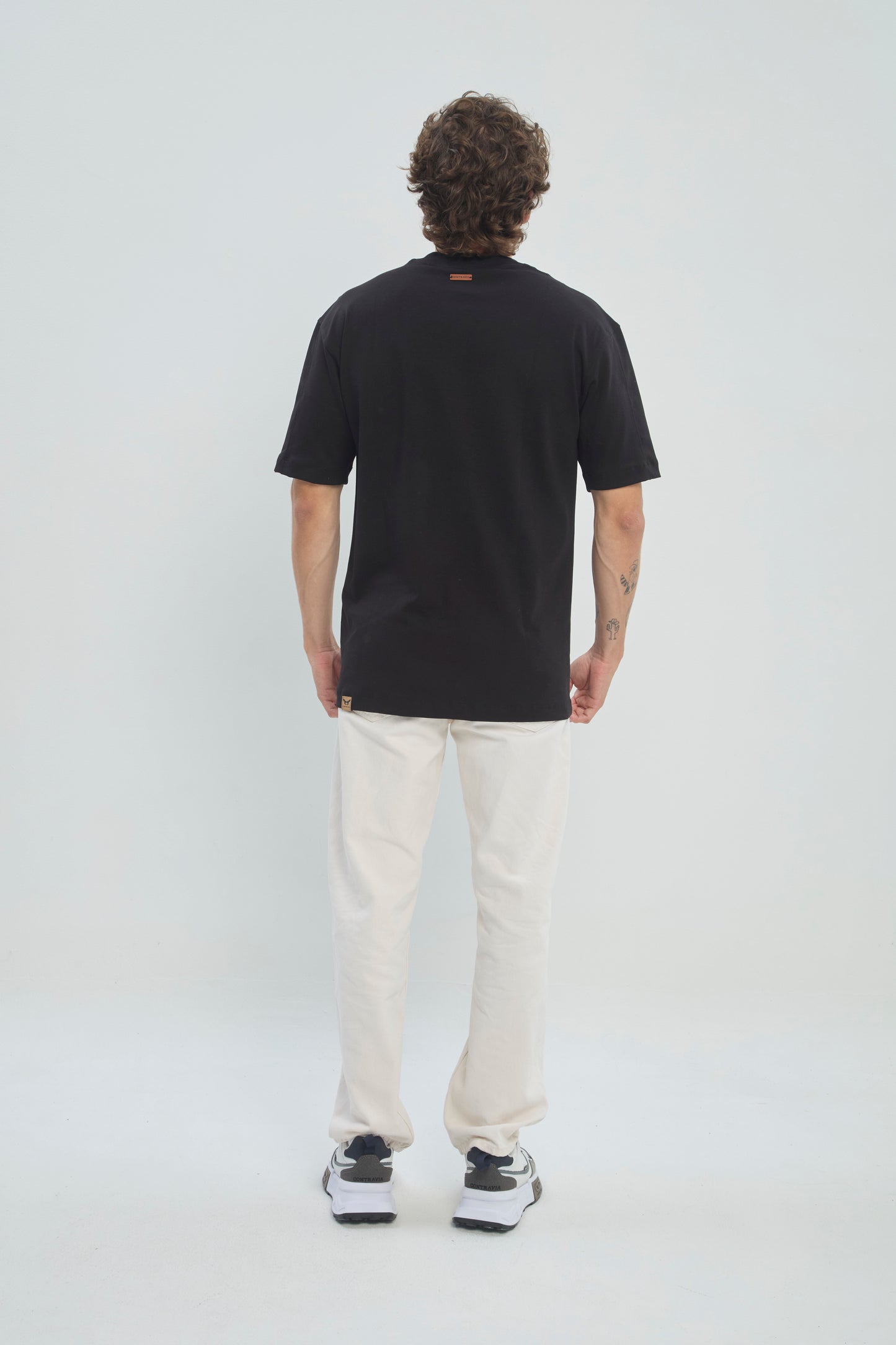 Camiseta Semi Oversize Hombre 250G Alto Gramaje con Bordado Tono a Tono Premium - REF: 970304