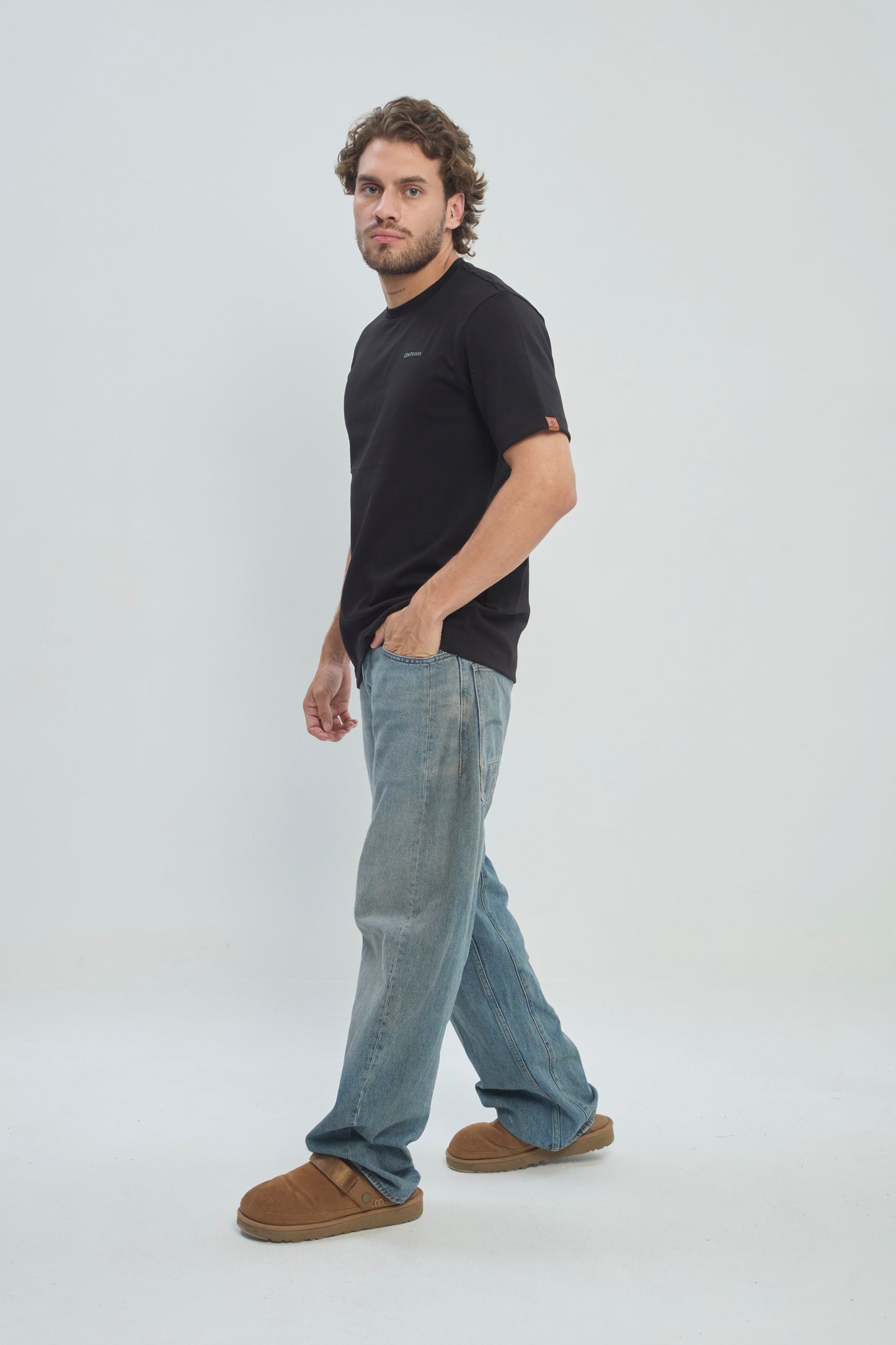 Camiseta Hombre Regular Fit 250G Alto Gramaje CLASICA Minimalista