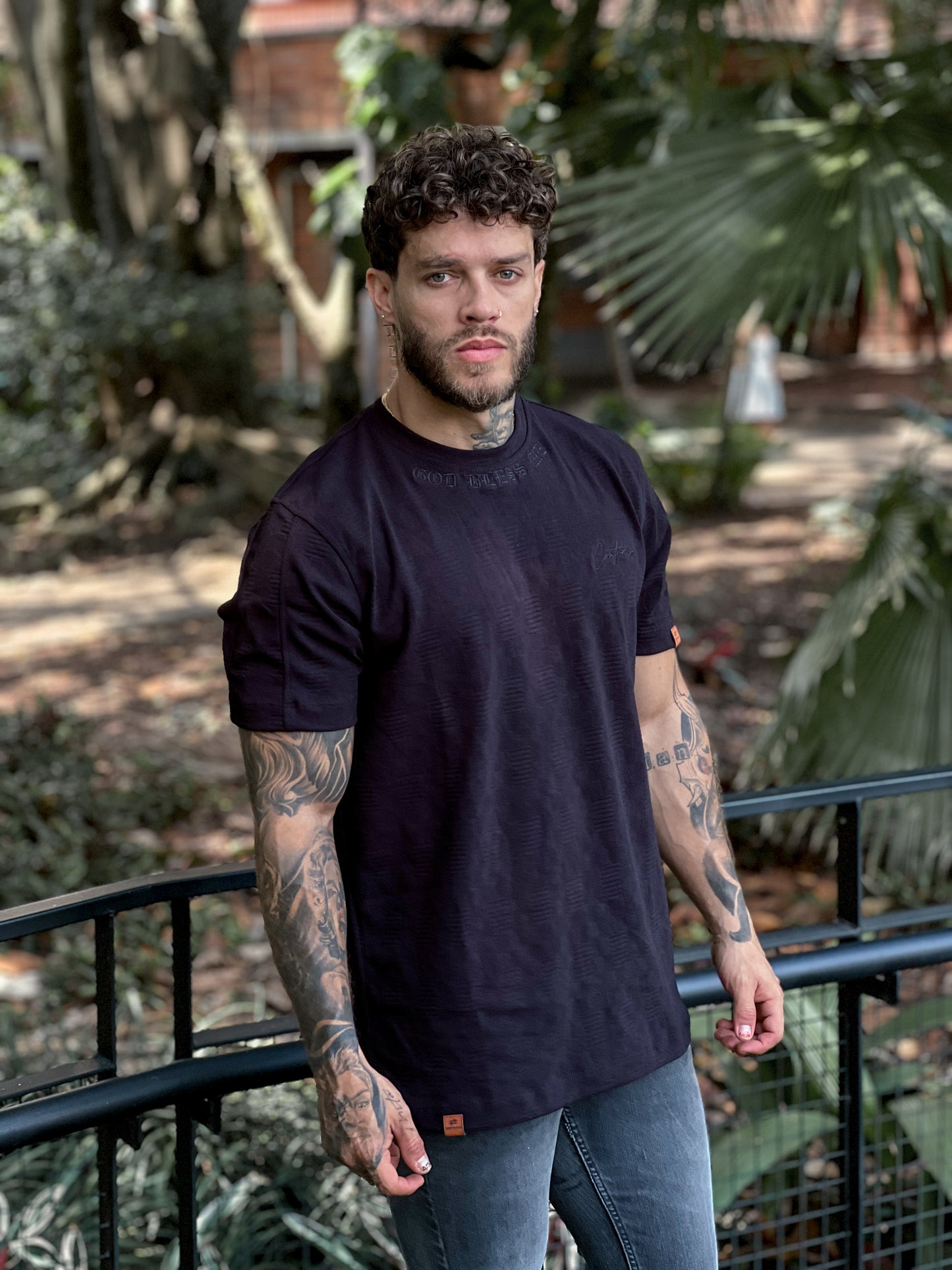 REF 103 311 CAMISETA TEXTURIZADA EN JACQUARD REGULAR FIT